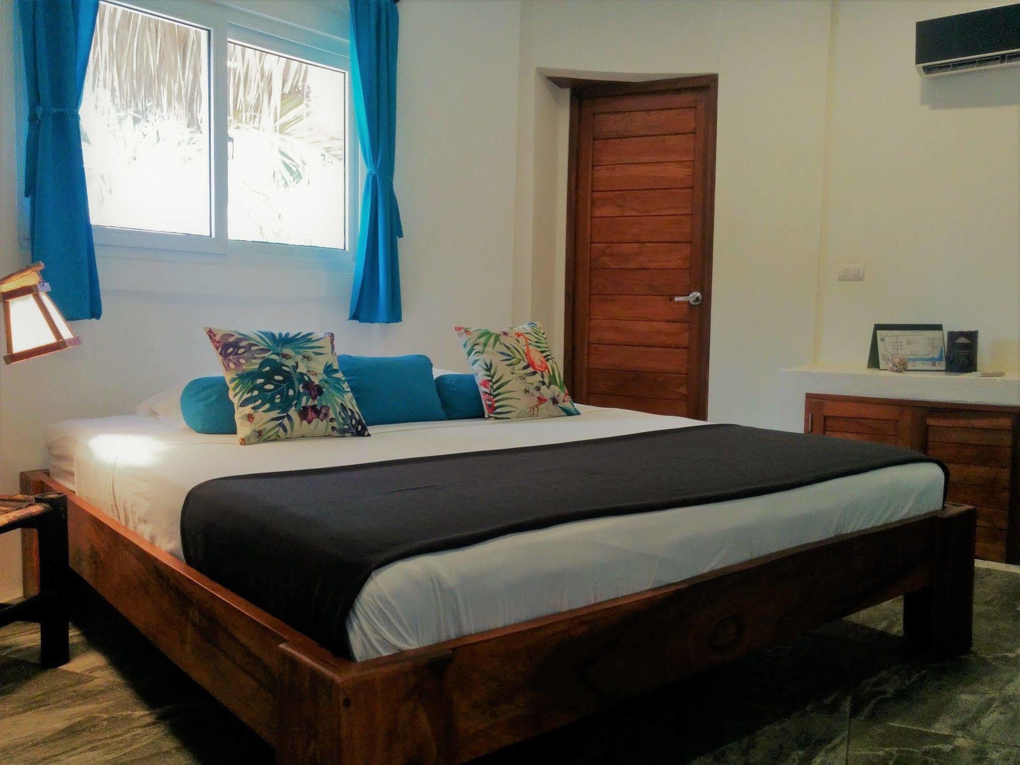 Nuevo Nayal Hotel ลาส เปนีตาส ภายนอก รูปภาพ